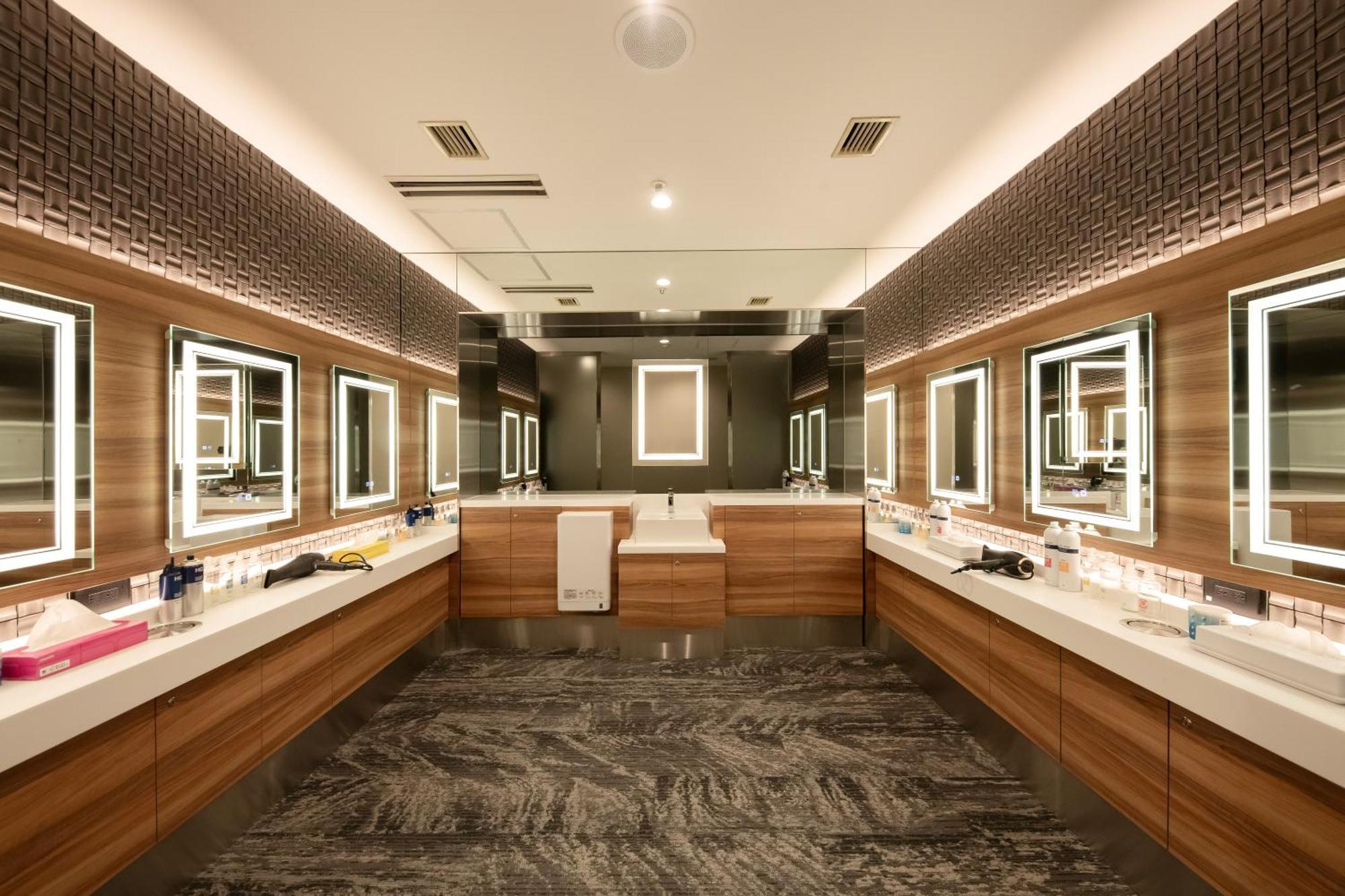 Sauna & Capsule Amza Osaka Exterior photo